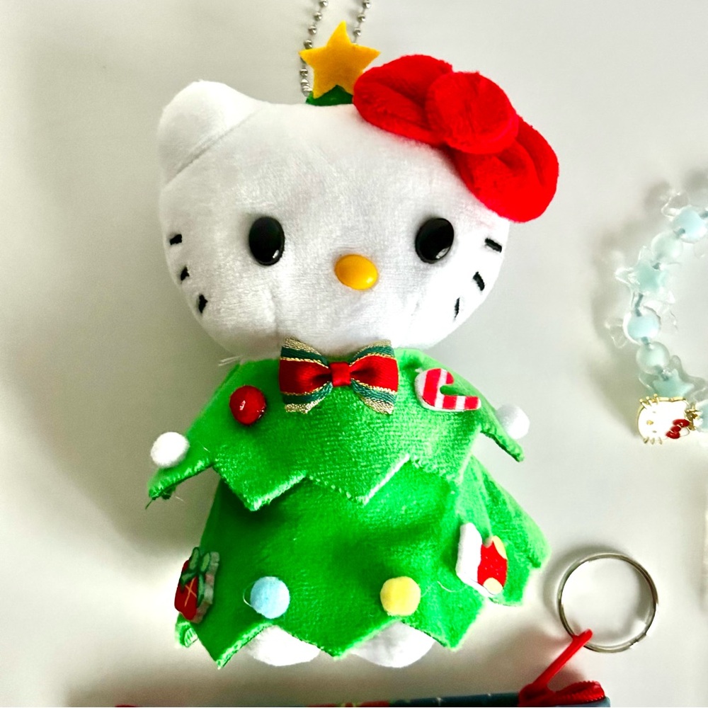 💝Hello Kitty Adorable Christmas Stocking Stuffer 4-Piece Mini Bundle - Picture 4 of 6